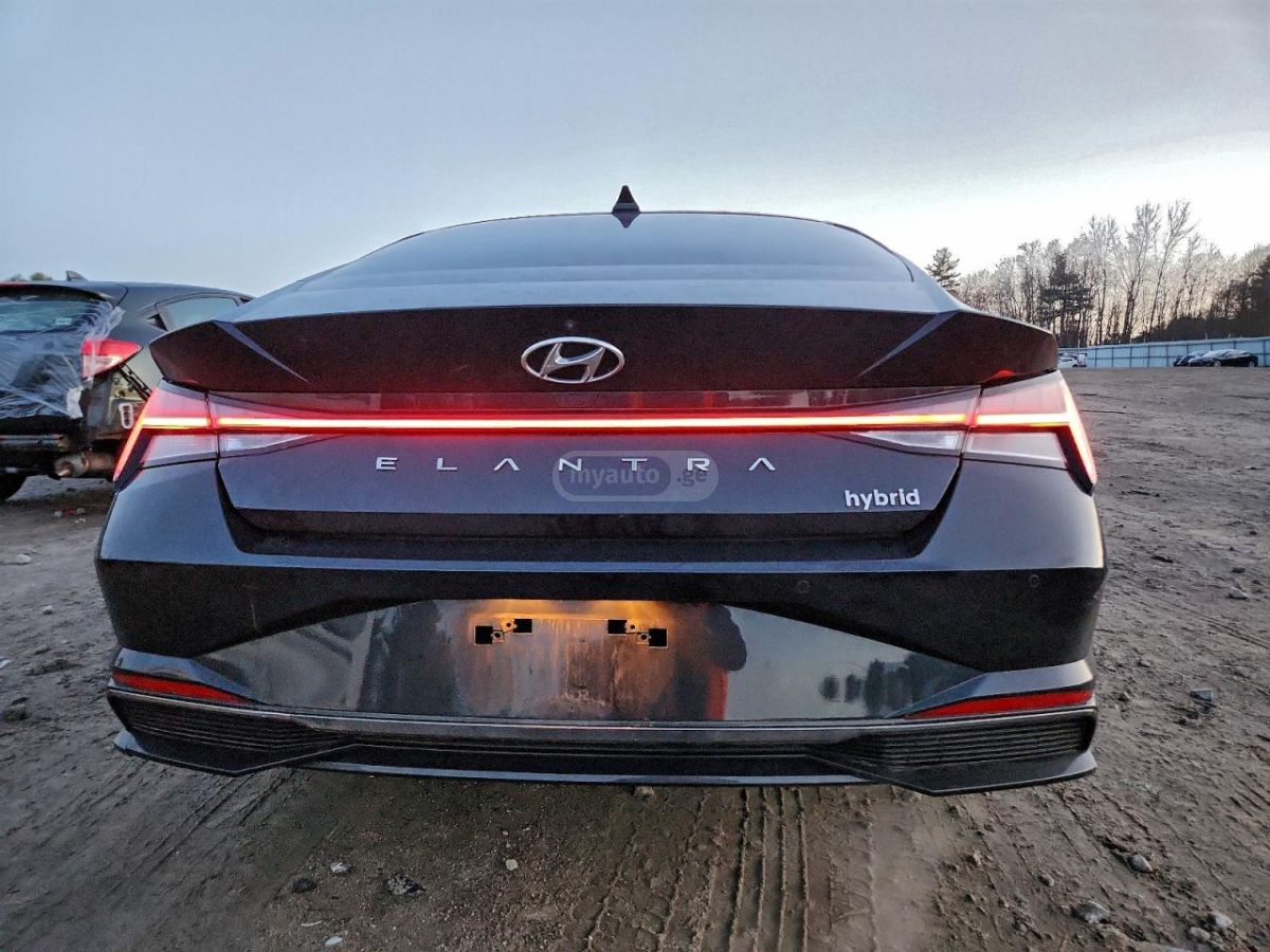 Hyundai Elantra - фото 6