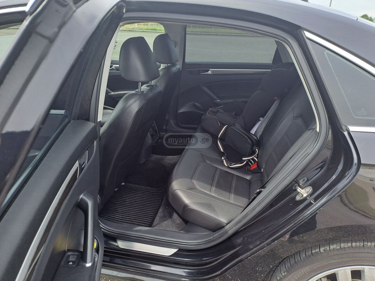 Volkswagen Passat - фото 10