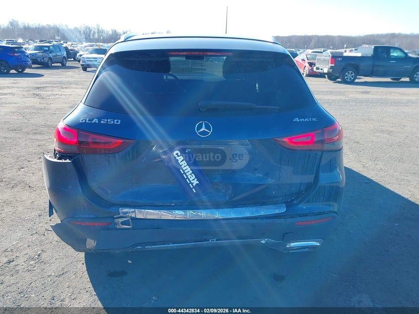 Mercedes-Benz GLA 250 - фото 4