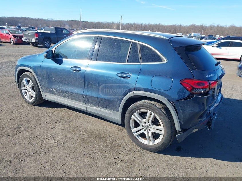 Mercedes-Benz GLA 250 - фото 8