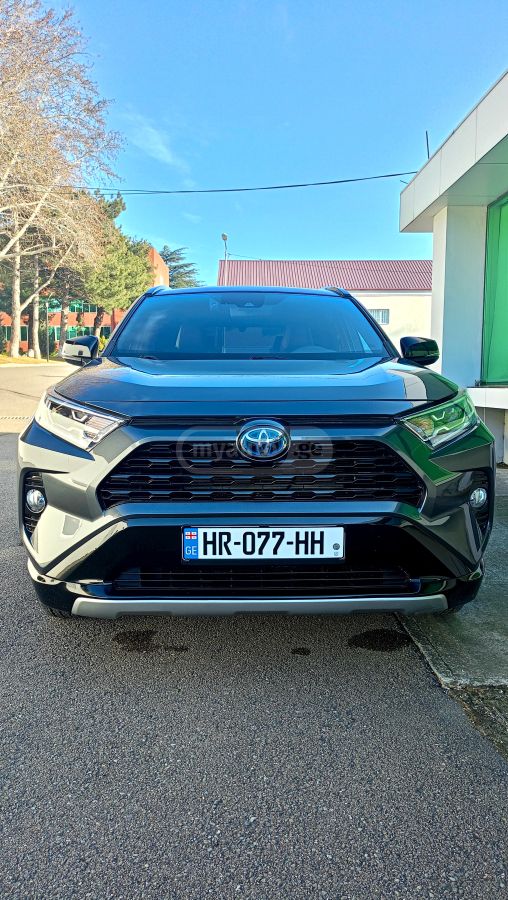 Toyota RAV 4 - фото 1