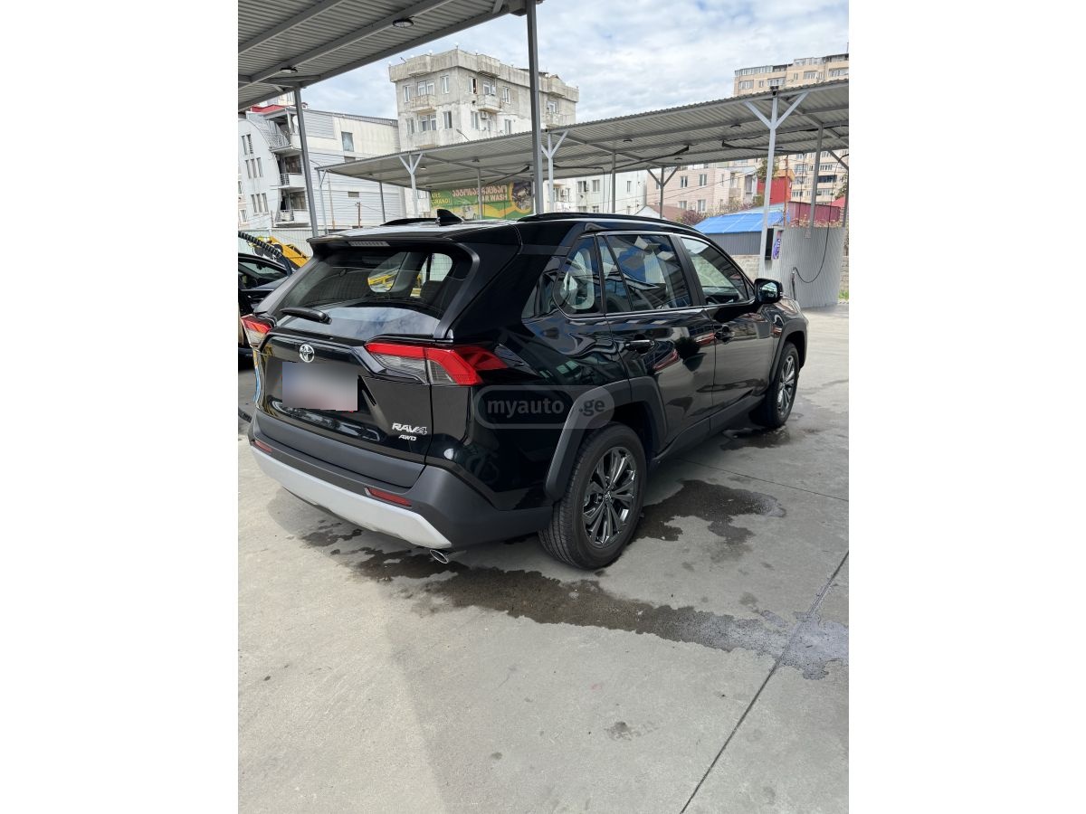 Toyota RAV 4 - фото 2