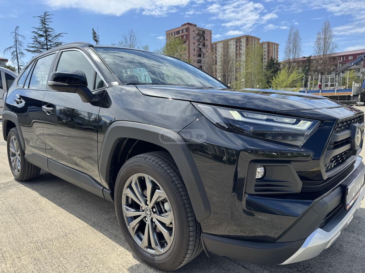 Toyota RAV 4 - фото 3