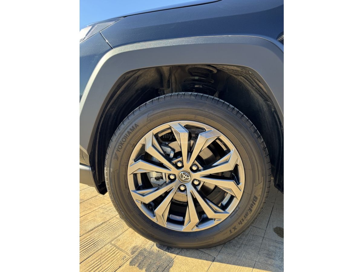 Toyota RAV 4 - фото 6