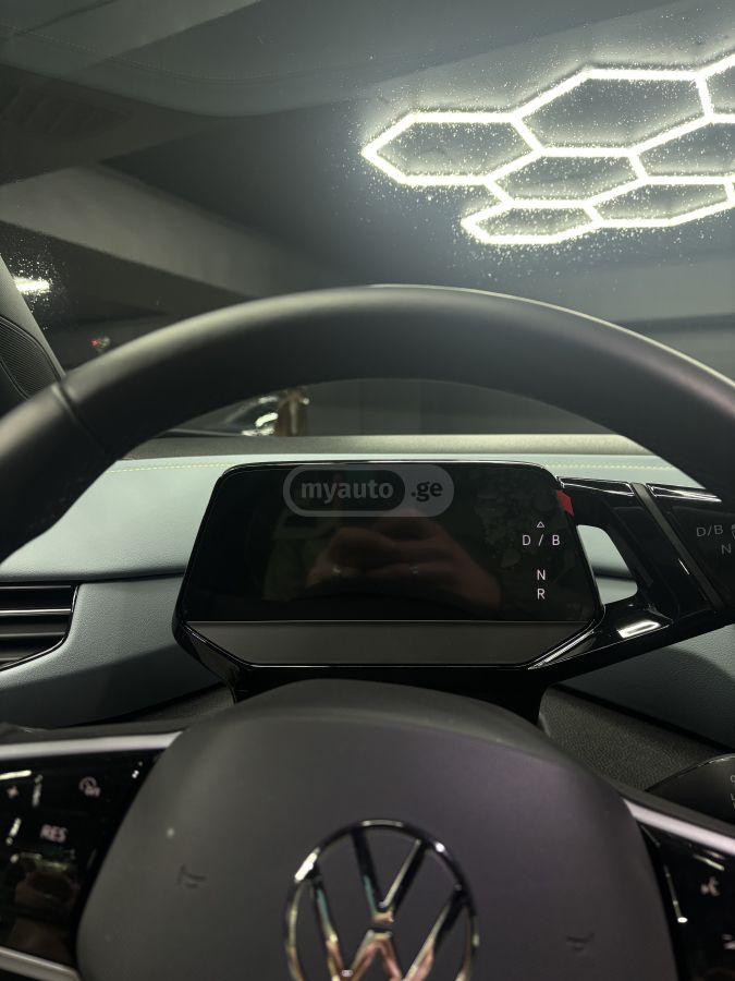 Volkswagen ID 4 - фото 13