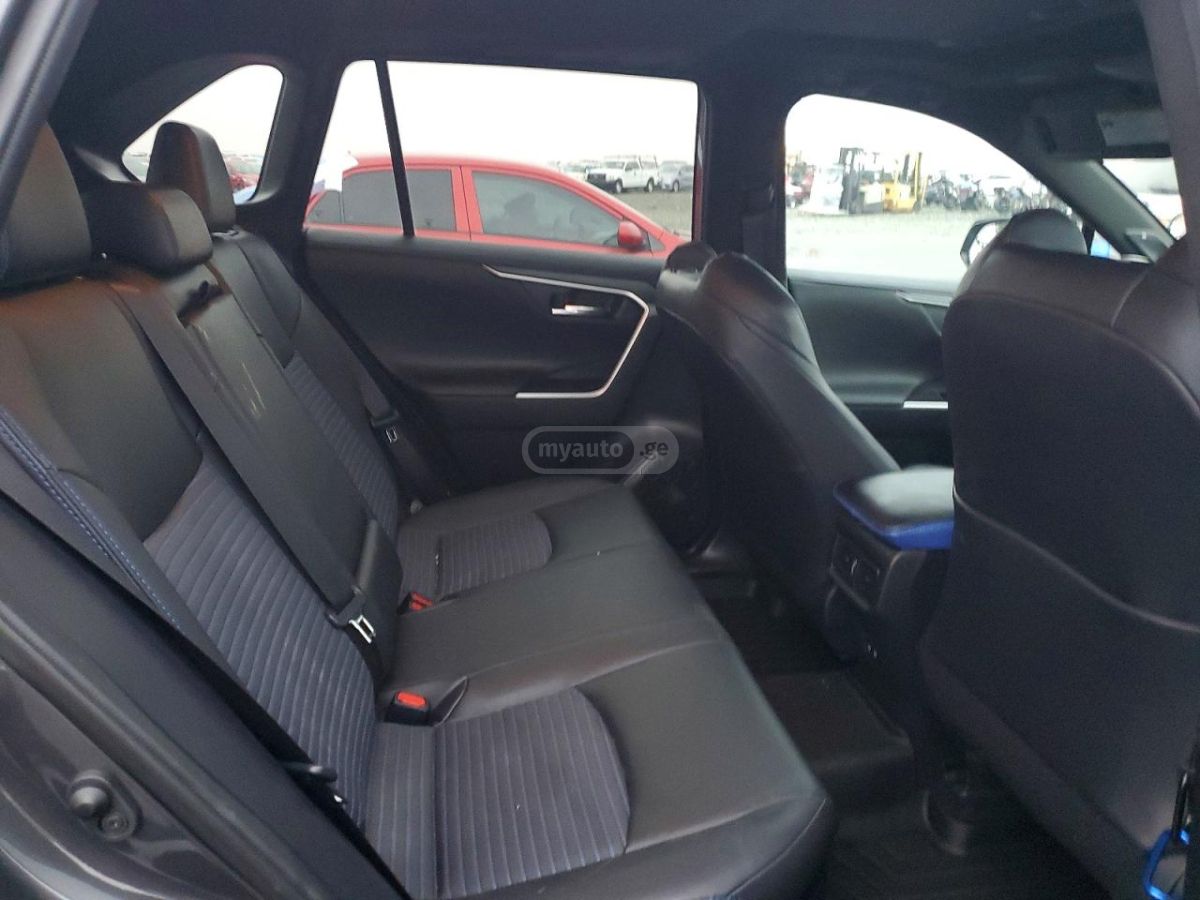 Toyota RAV 4 - фото 11