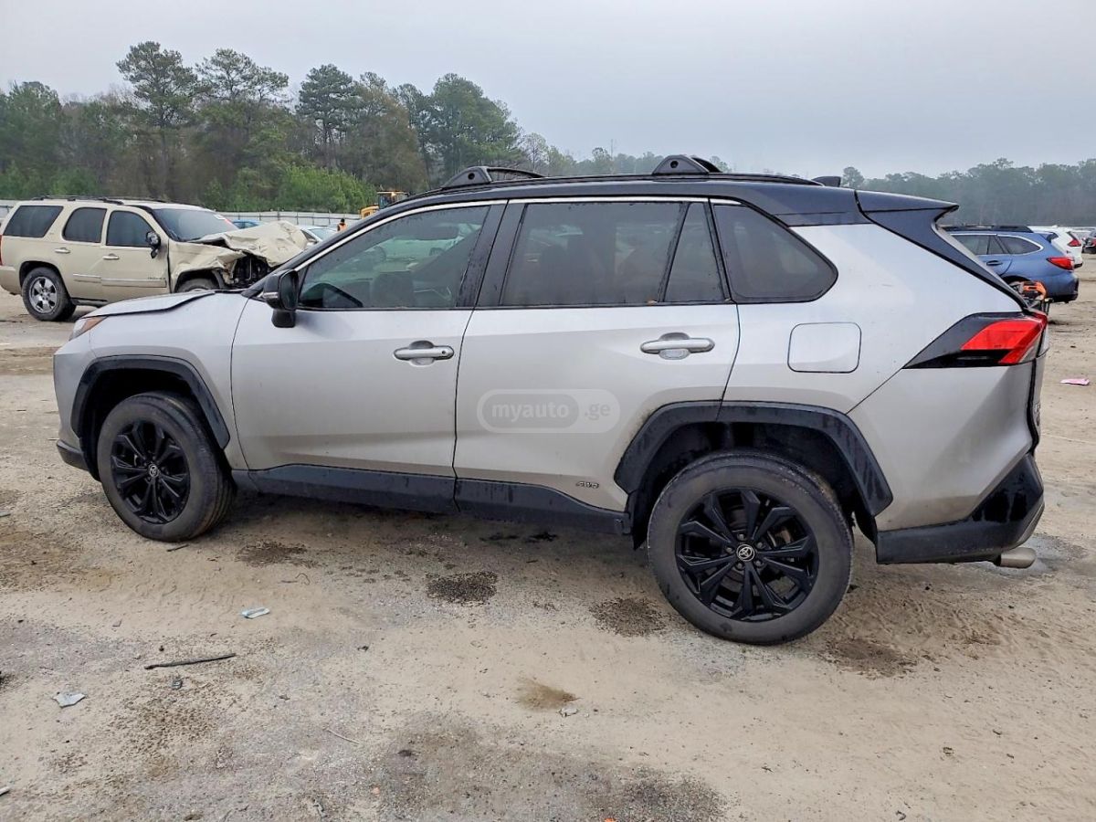 Toyota RAV 4 - фото 2