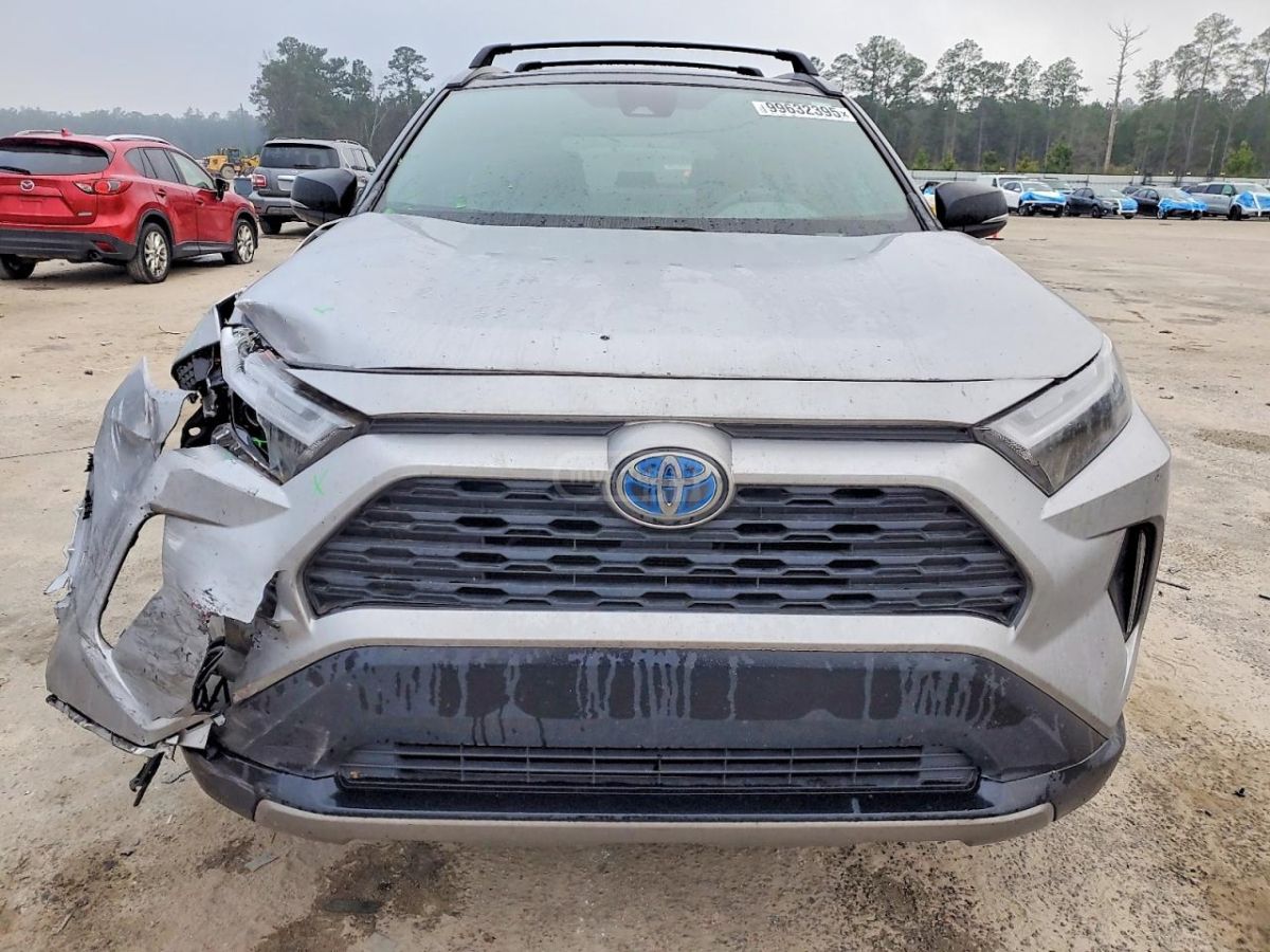 Toyota RAV 4 - фото 5