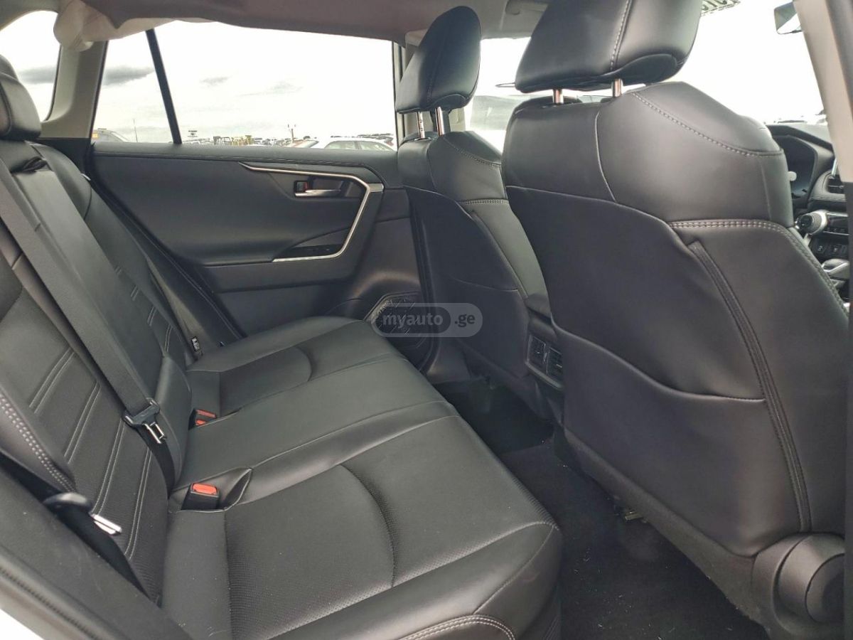 Toyota RAV 4 - фото 11