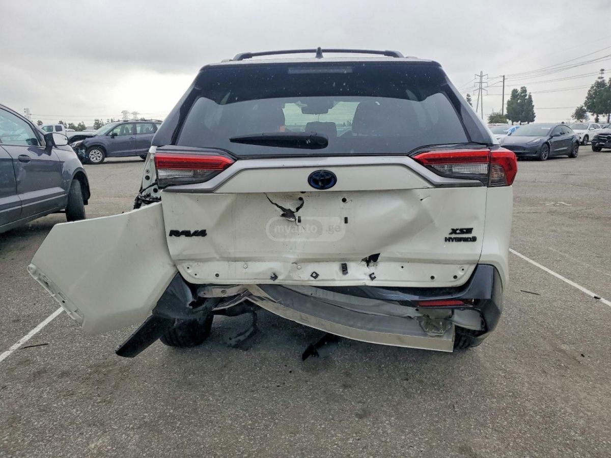 Toyota RAV 4 - фото 6