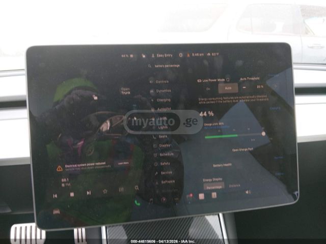 Tesla Model 3 - фото 12