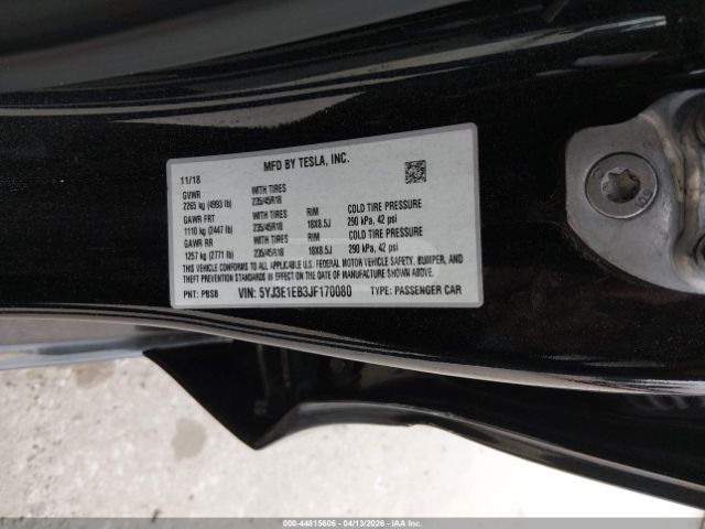 Tesla Model 3 - фото 14