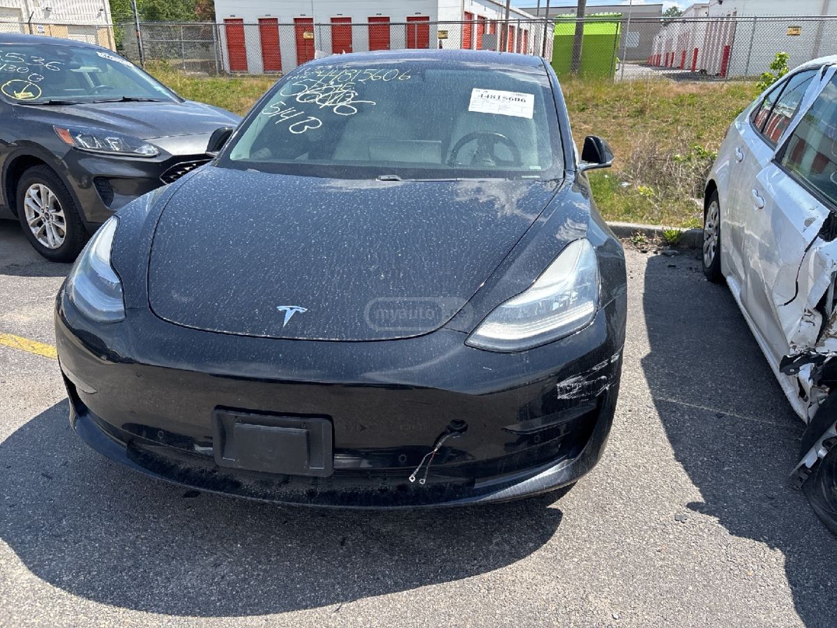 Tesla Model 3 - фото 3