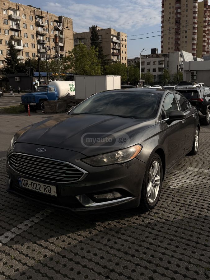Ford Fusion - фото 1