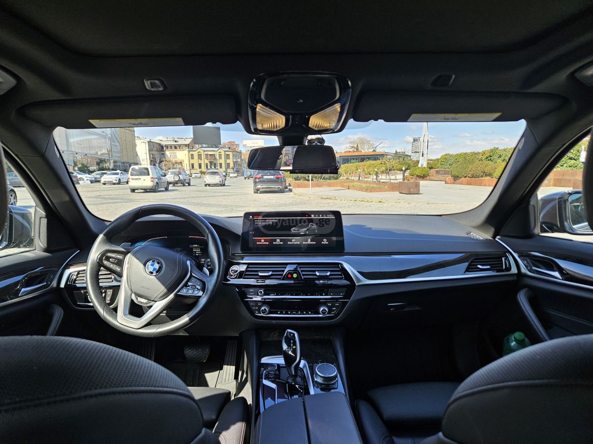 BMW xDrive 4dr All-Wheel Drive Sed — миниатюра 10