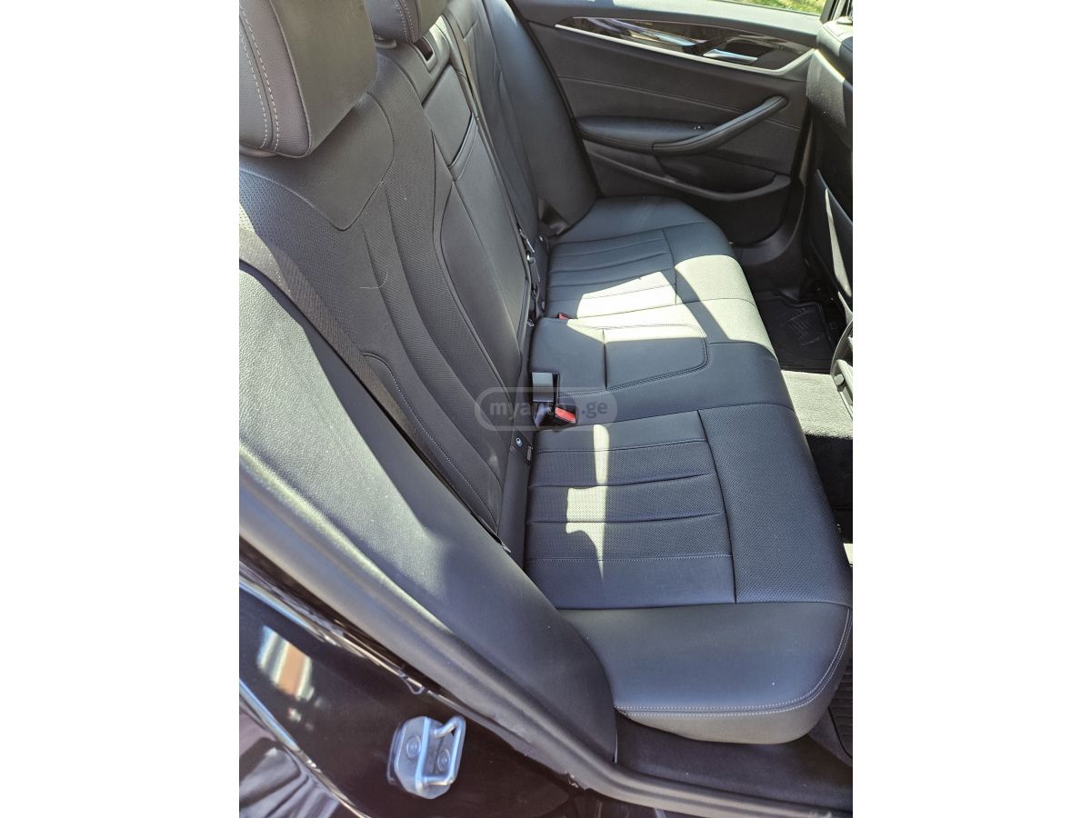 BMW xDrive 4dr All-Wheel Drive Sed — миниатюра 12