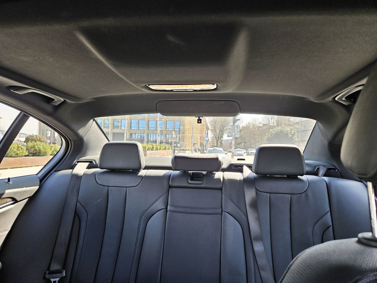 BMW xDrive 4dr All-Wheel Drive Sed — миниатюра 13