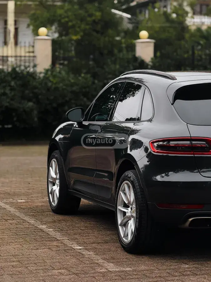 Porsche Macan 2017 — фото 4