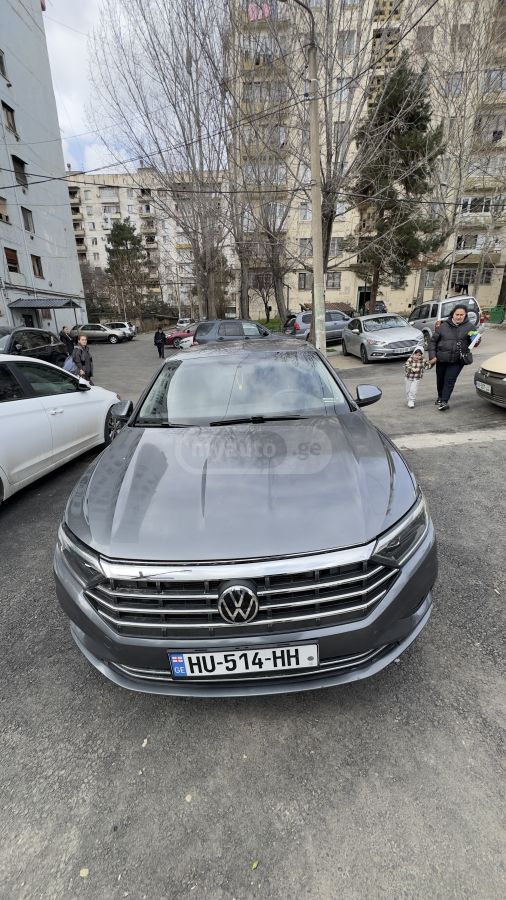 Volkswagen Jetta - фото 1