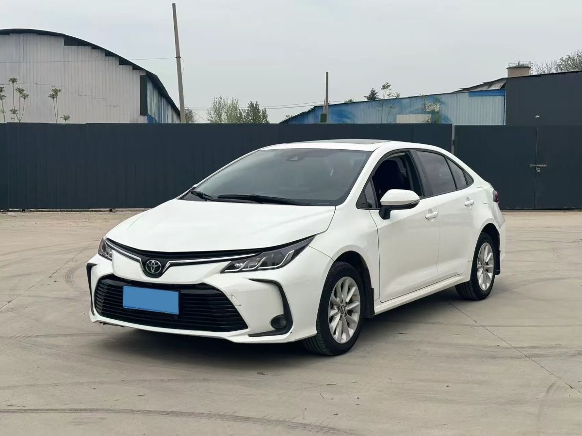 Toyota Corolla Fielder - фото 1