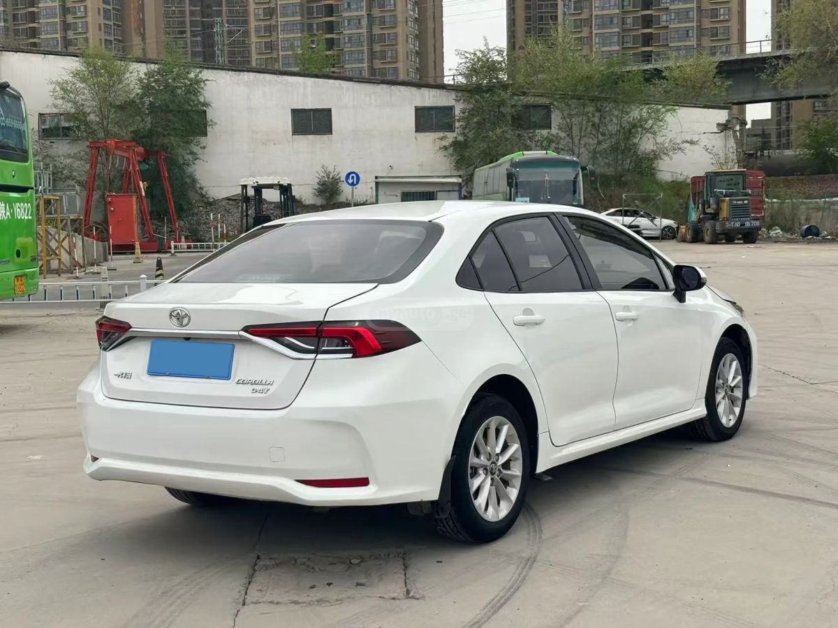 Toyota Corolla Fielder - фото 4