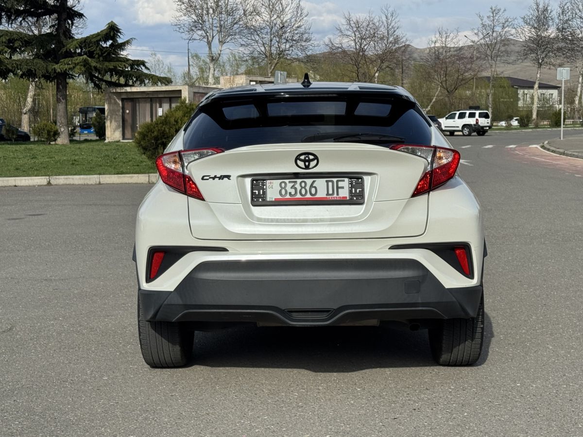 Toyota CHR - фото 6