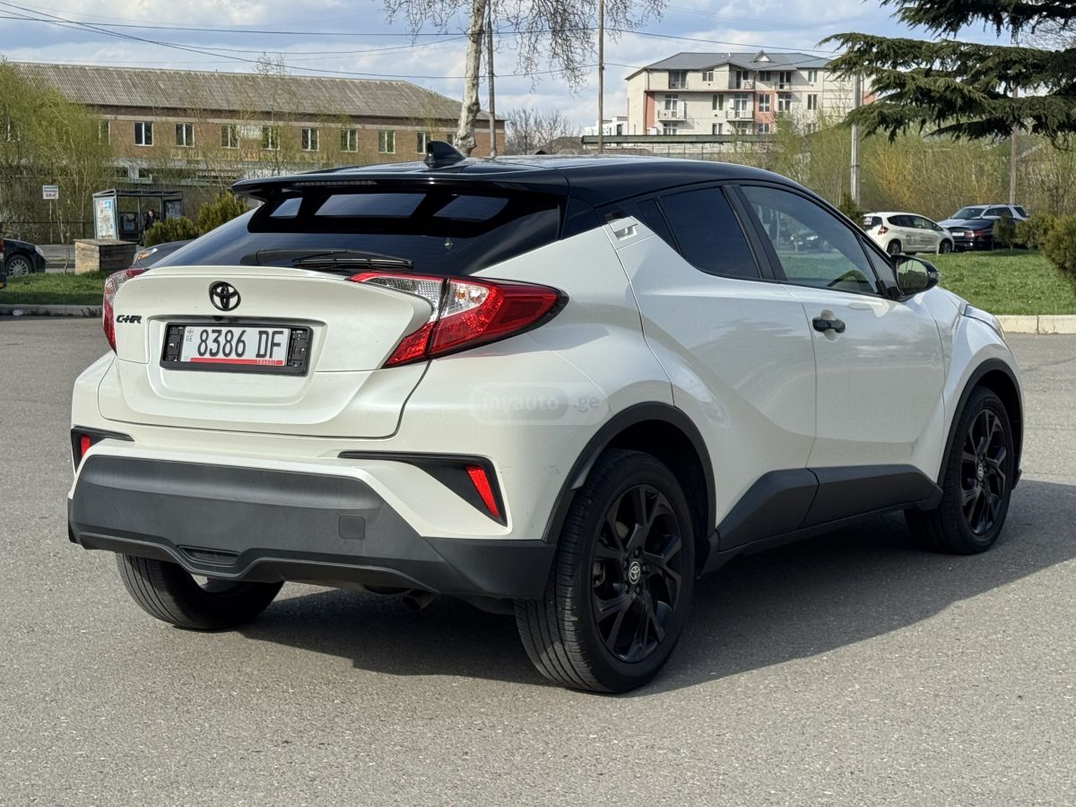 Toyota CHR - фото 7