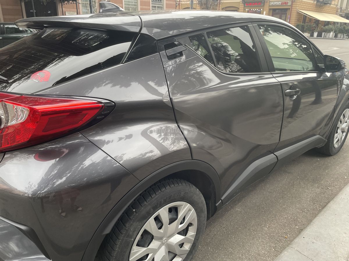 Toyota CHR - фото 5