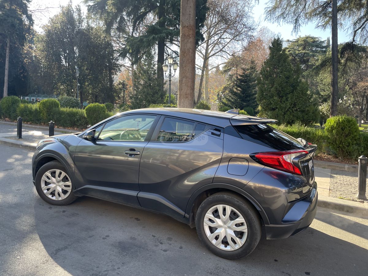 Toyota CHR - фото 6