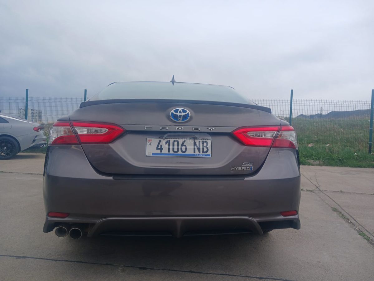 Toyota Camry - фото 3