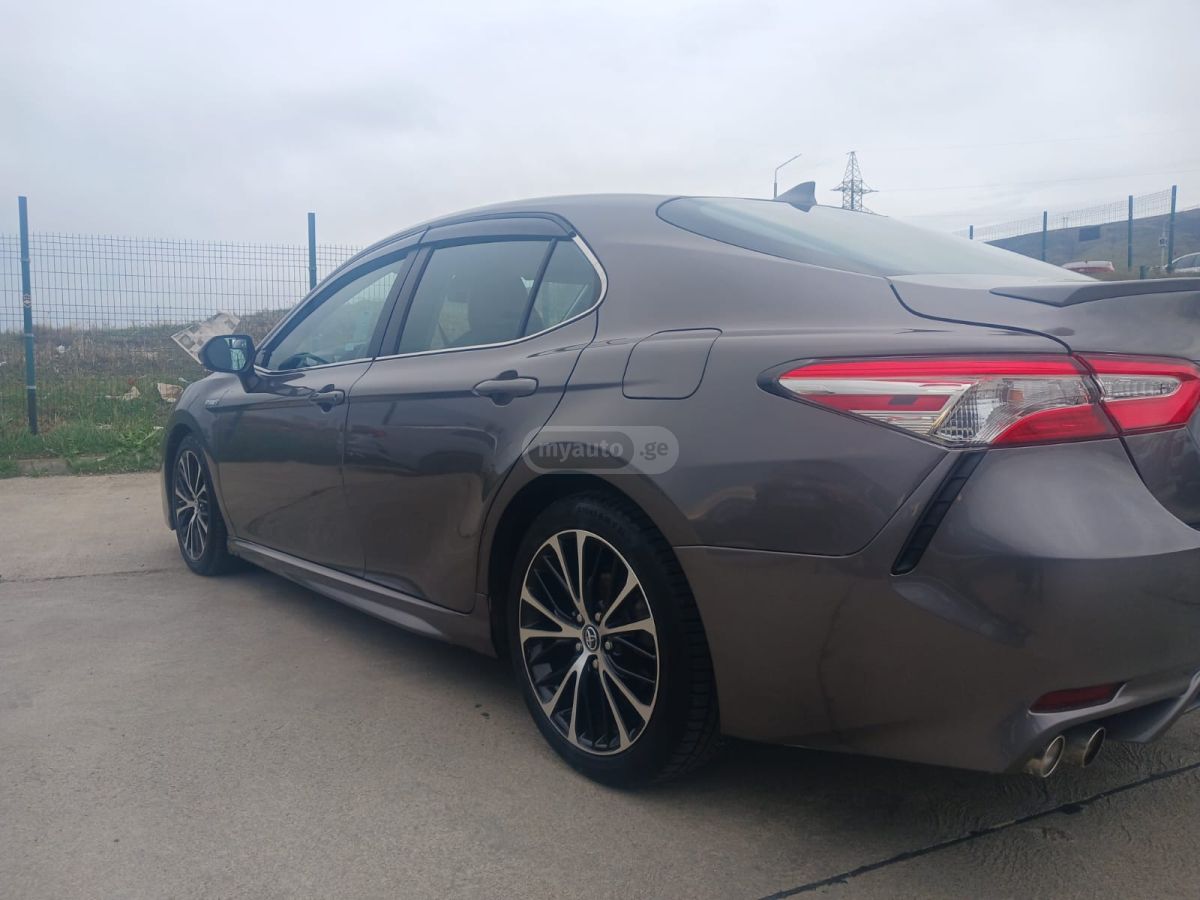 Toyota Camry - фото 7
