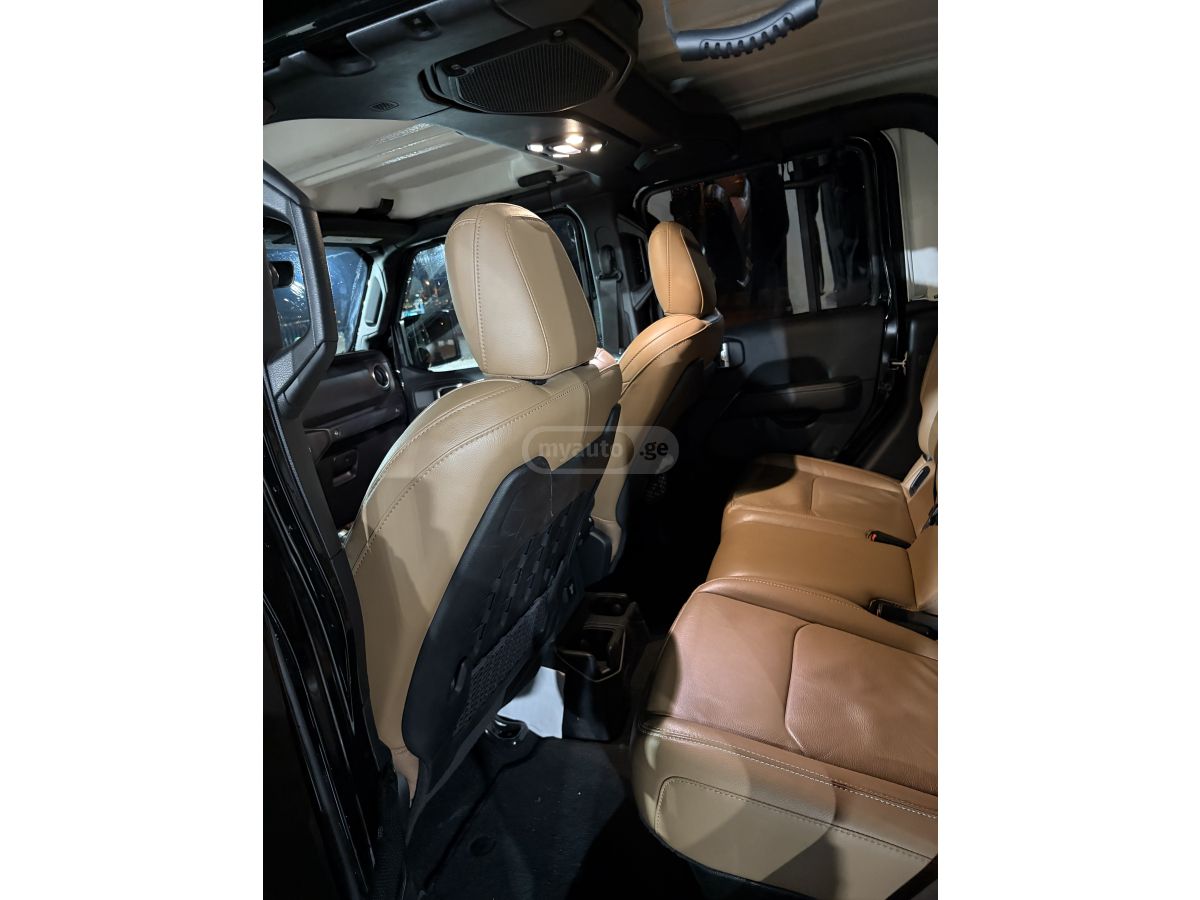 Jeep Gladiator - фото 9