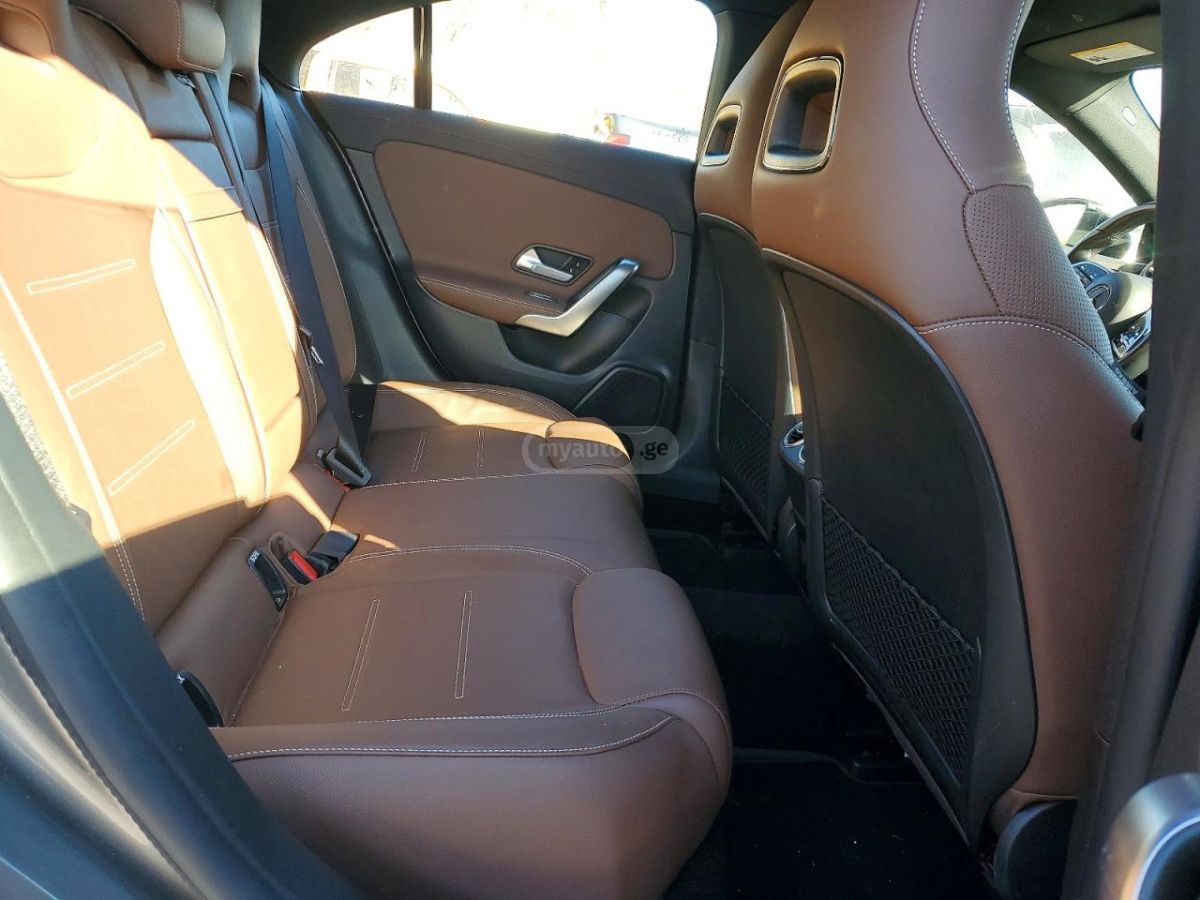 Mercedes-Benz CLA 250 Base CLA 250 Coupe 4dr All-Whe 2023 — миниатюра 10