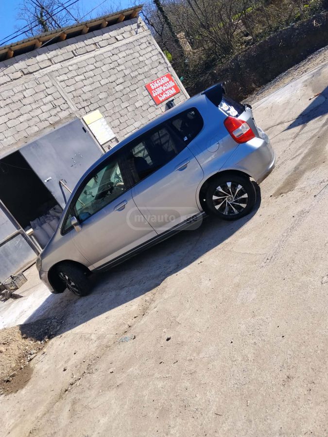 Honda FIT - фото 1