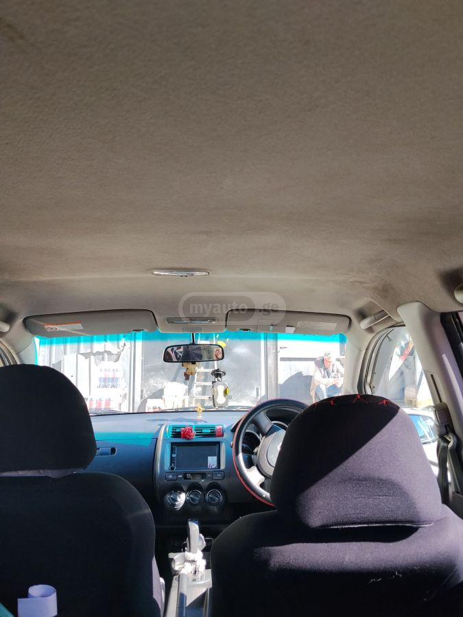 Honda FIT - фото 4