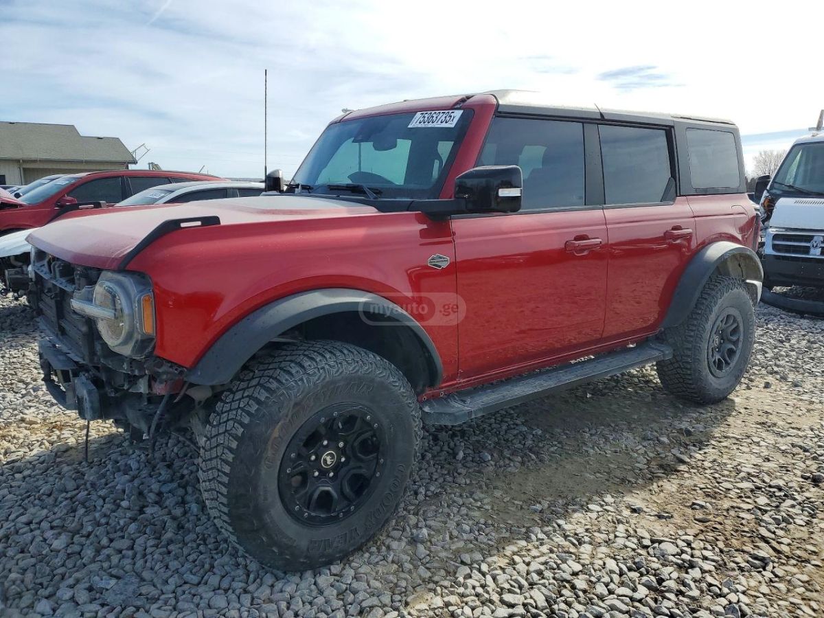Ford Bronco - фото 1