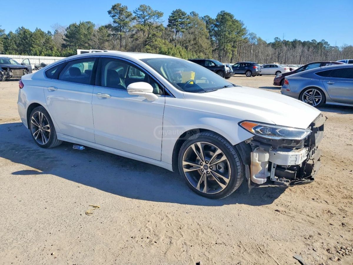 Ford Fusion - фото 2