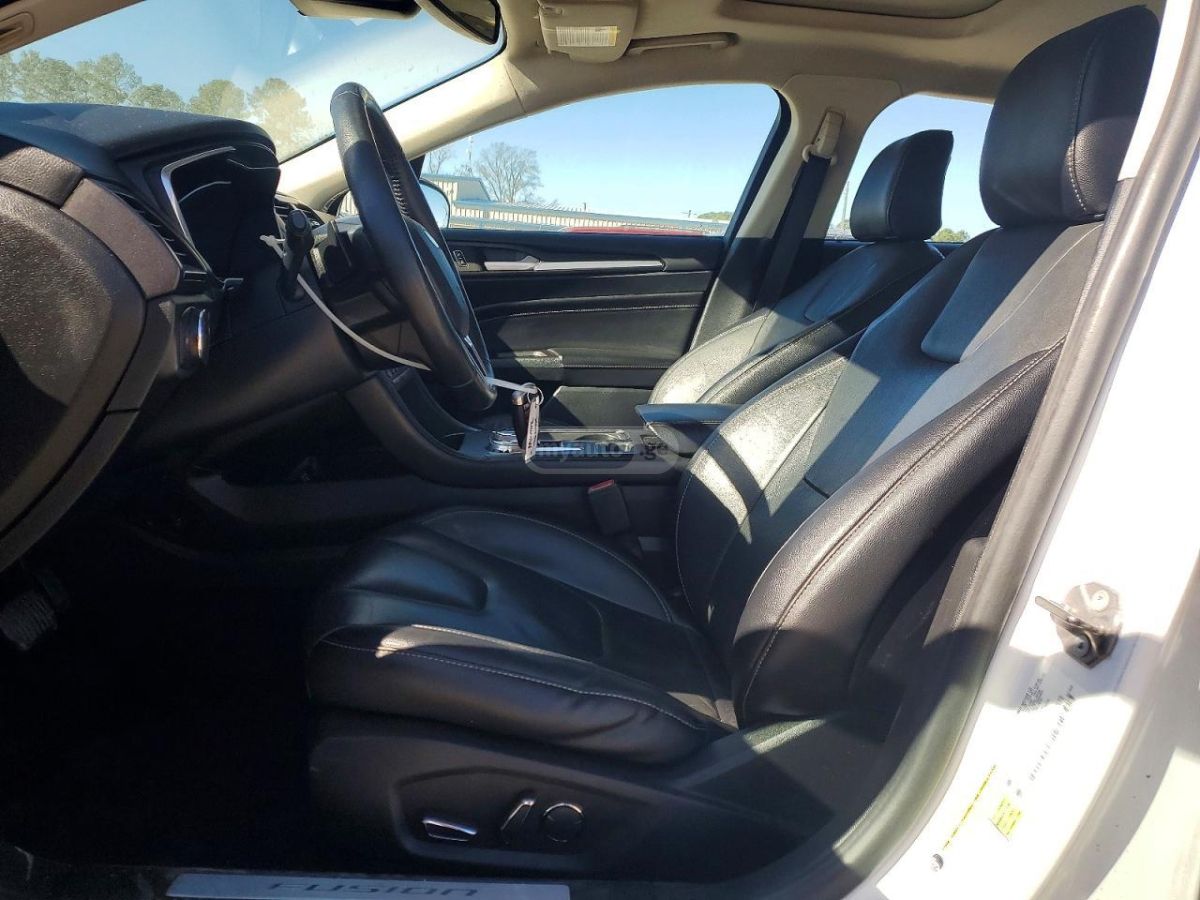 Ford Fusion - фото 4