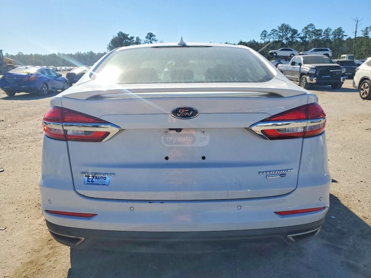 Ford Fusion - фото 5