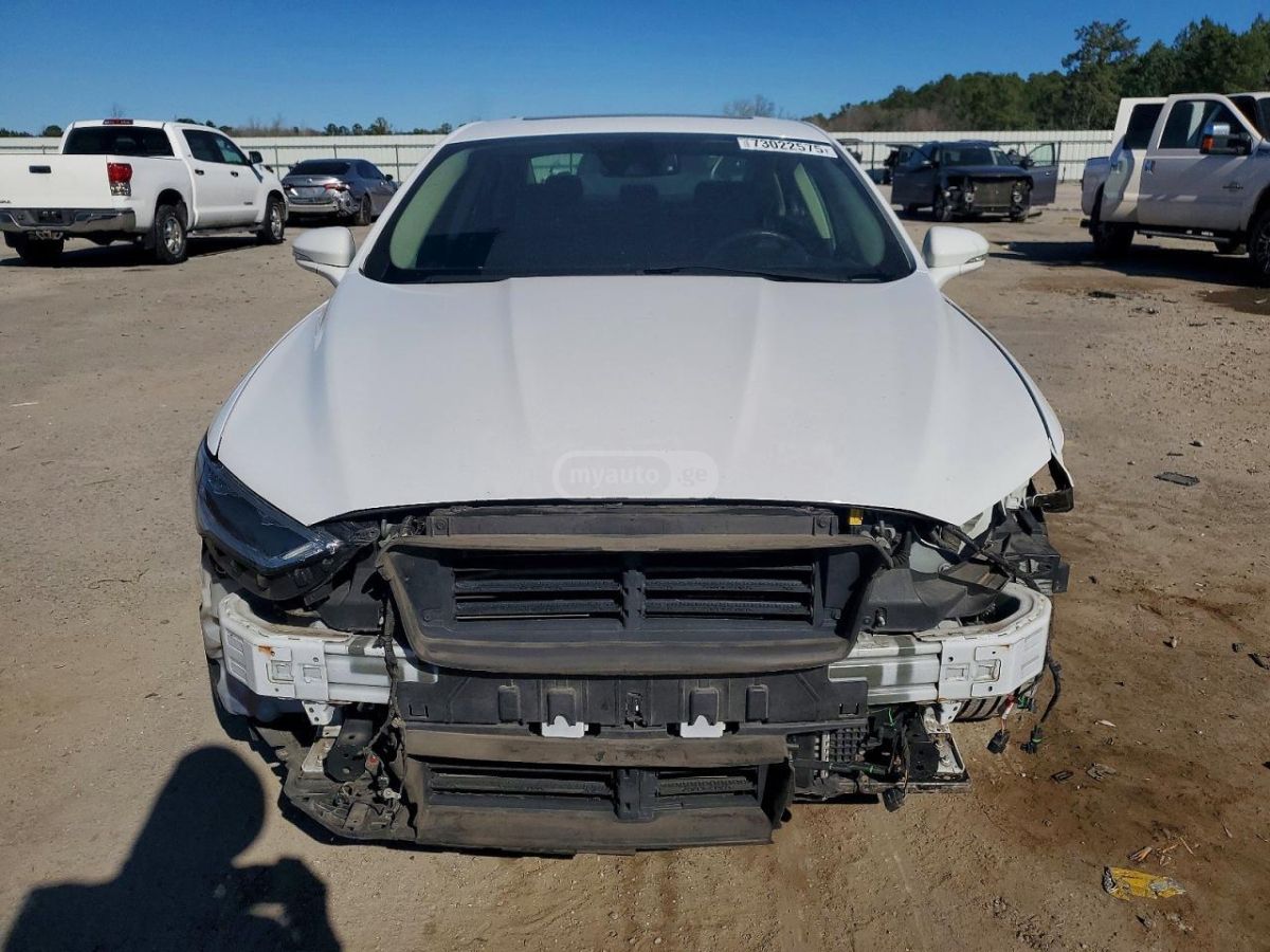 Ford Fusion - фото 6