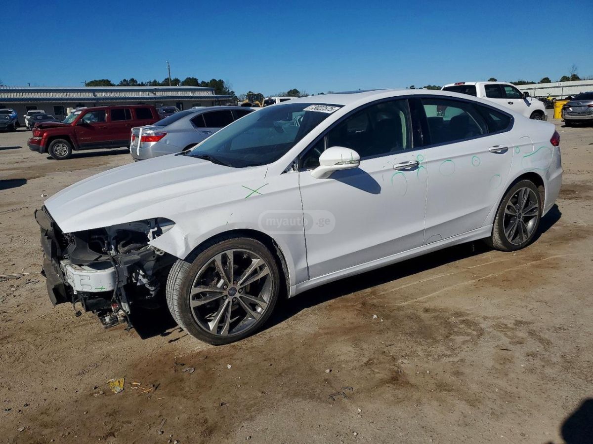 Ford Fusion - фото 8