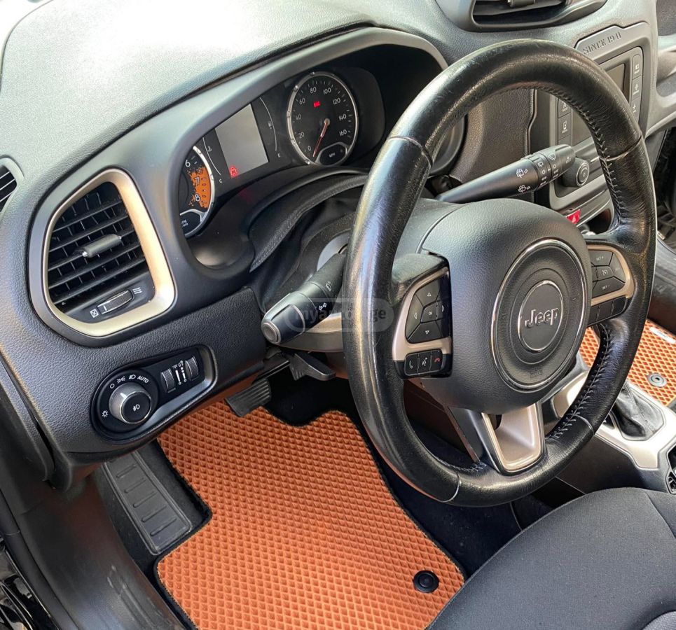 Jeep Renegade - фото 4