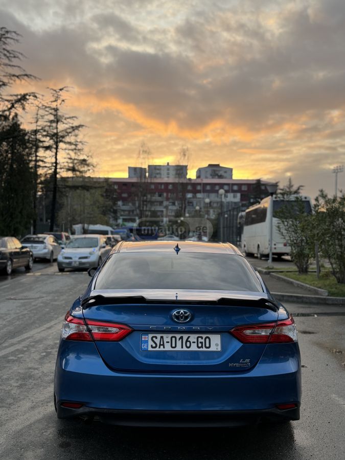 Toyota Camry - фото 5