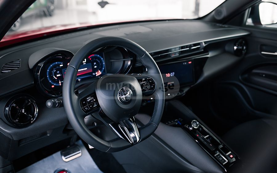 Alfa Romeo Junior 2025 — миниатюра 2