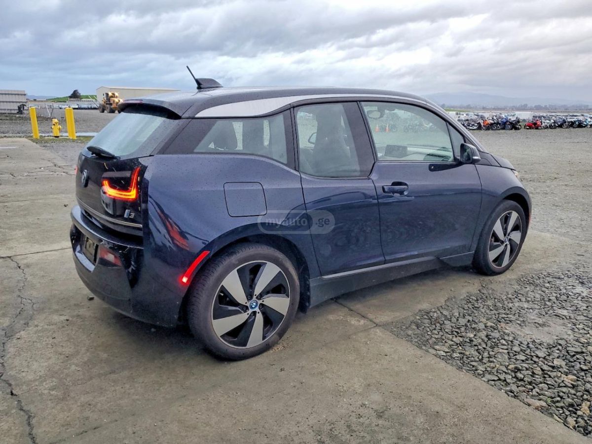 BMW I3 - фото 3