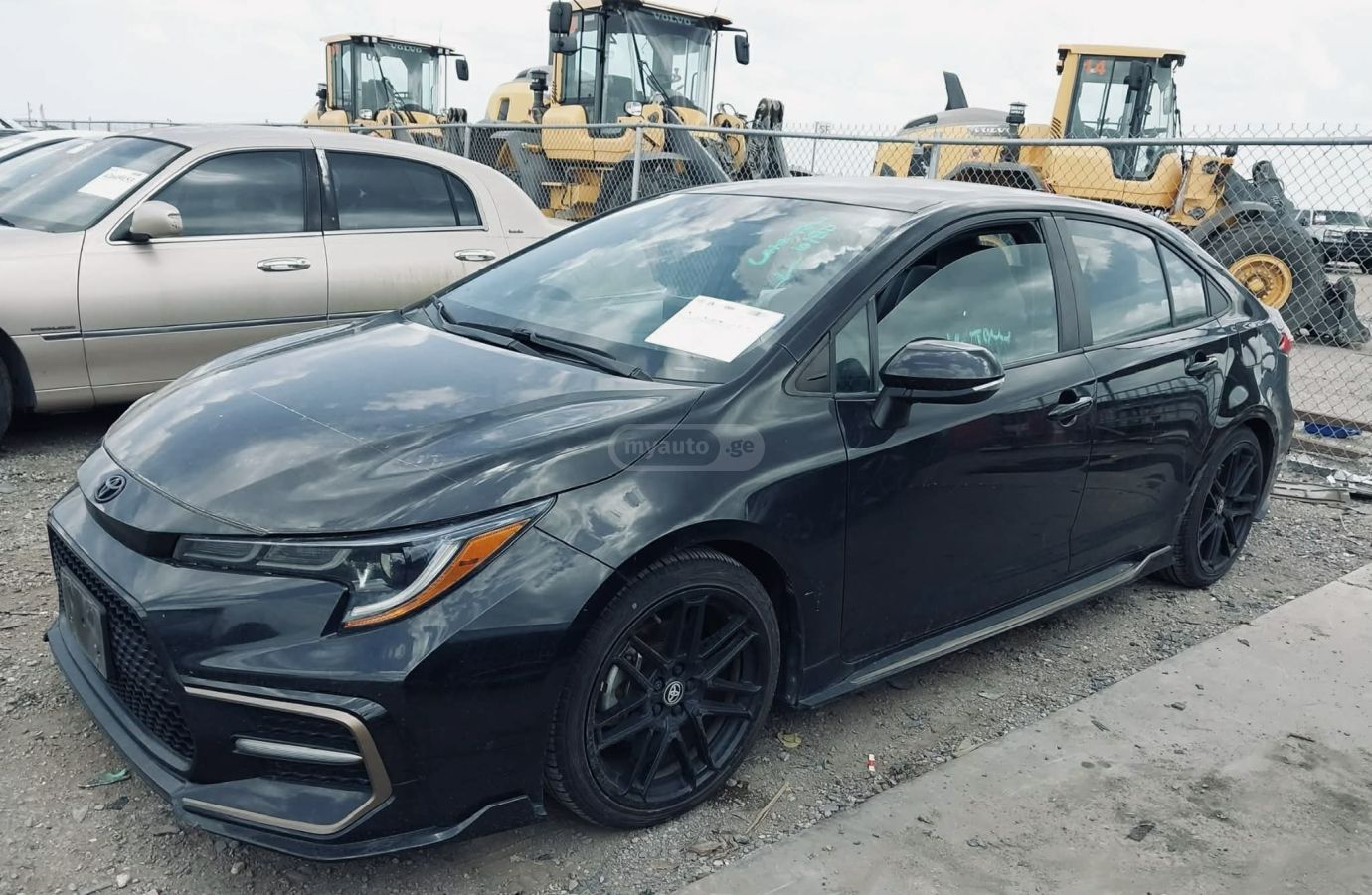 Toyota Corolla - фото 1