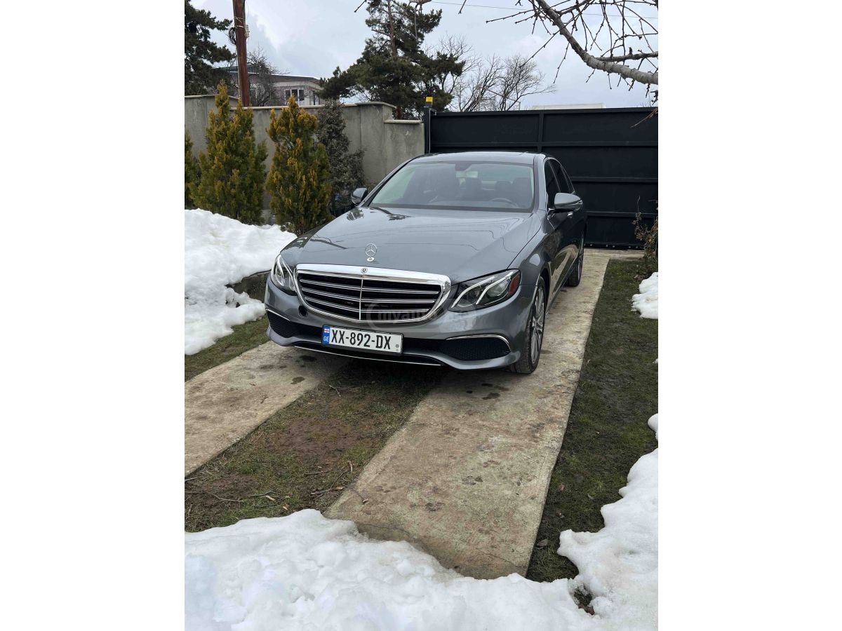 Mercedes-Benz E 350 - фото 1