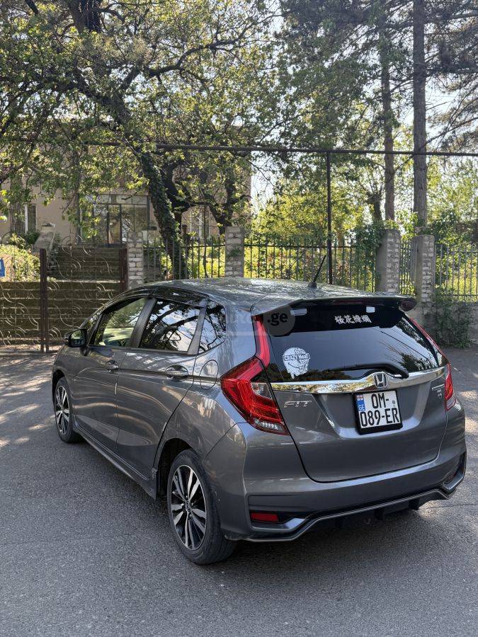 Honda Fit - фото 3