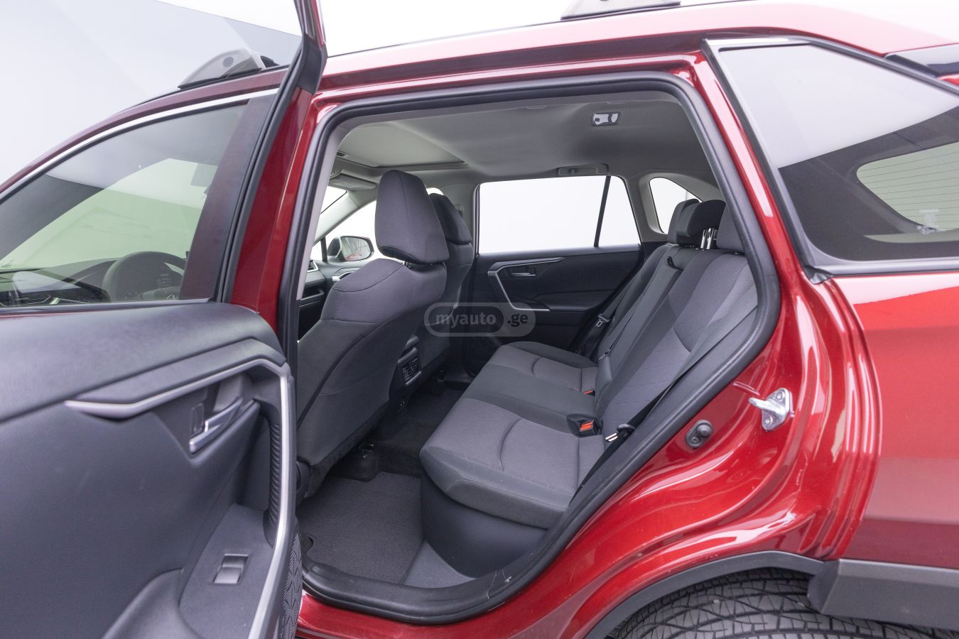 Toyota RAV 4 - фото 7