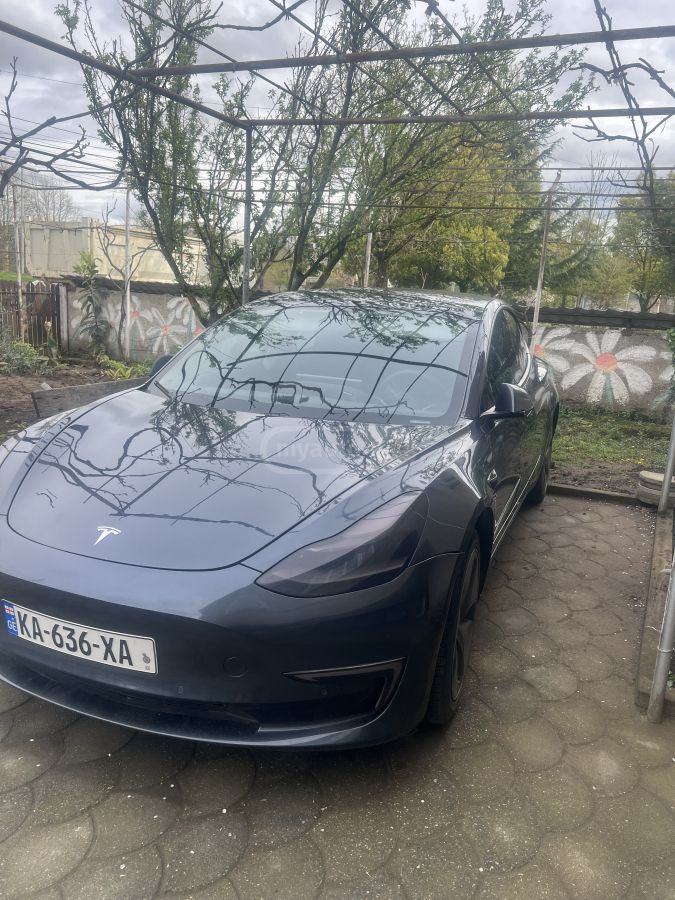 Tesla Model 3 - фото 2